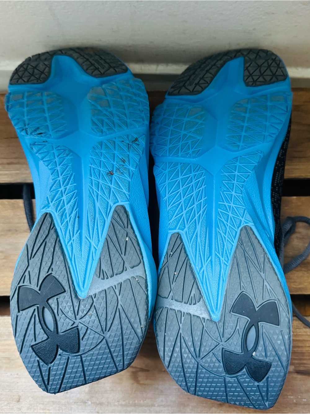 Under Armour Scramjet Running Shoes Youth 5.5Y Black Blue Athletic Sneakers - Picture 3 of 6